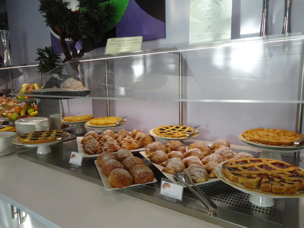 Aurea Hotel Tortoreto Zewnętrze zdjęcie